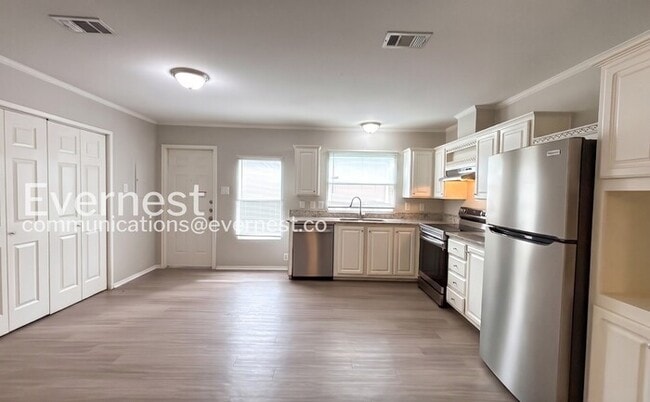 Building Photo - 11711 Greenglen Dr
