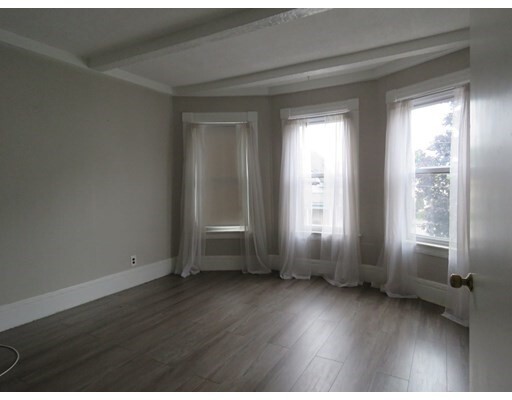 Building Photo - 23 Wentworth Pl
