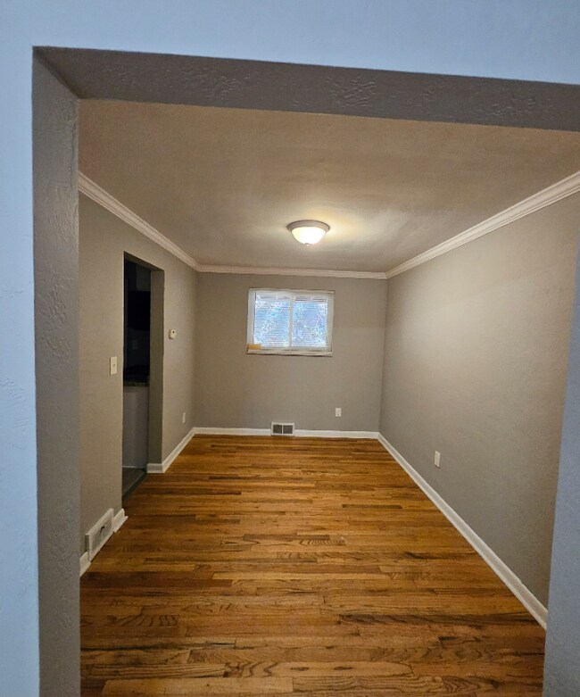 Foto del edificio - 2273 Pauline Ave