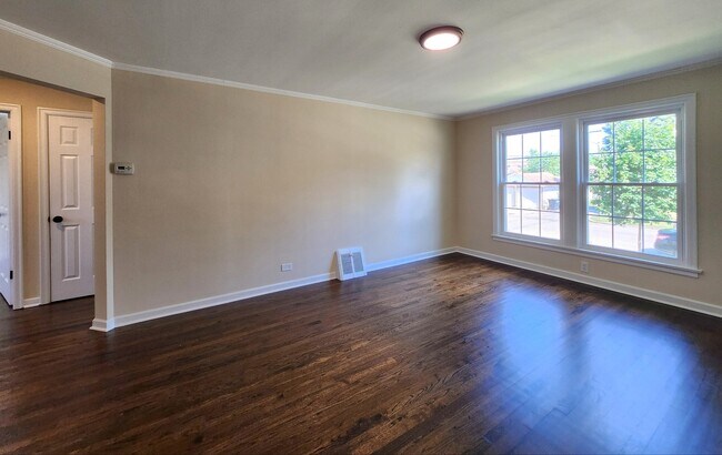 Foto del edificio - 4263 W Nelson St