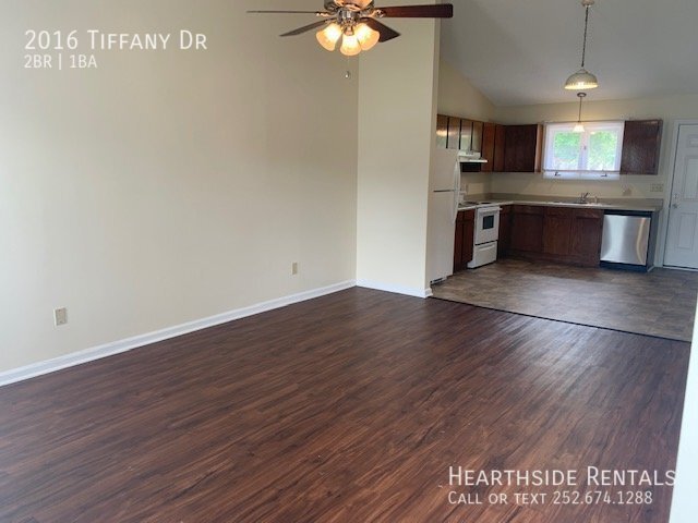 Foto del edificio - 2 Bed 1 Bath Duplex in Heritage Village