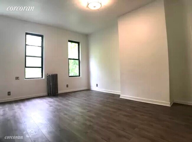 Foto del edificio - 1355 Jefferson Ave