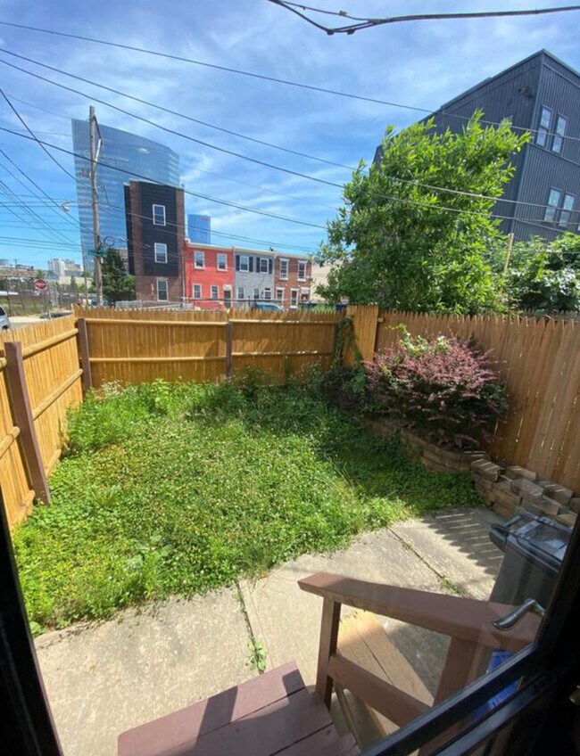 Backyard - 2633 Christian St