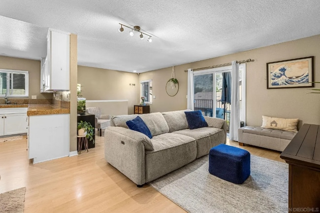 Building Photo - 10429 Caminito Rimini