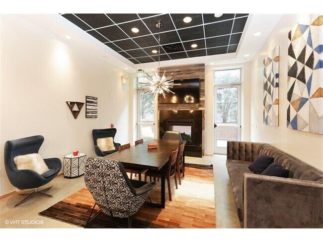 Building Photo - 3021 Holmes Ave