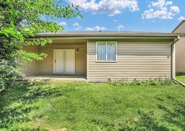 Building Photo - 1801 Glenwood Oaks Ct