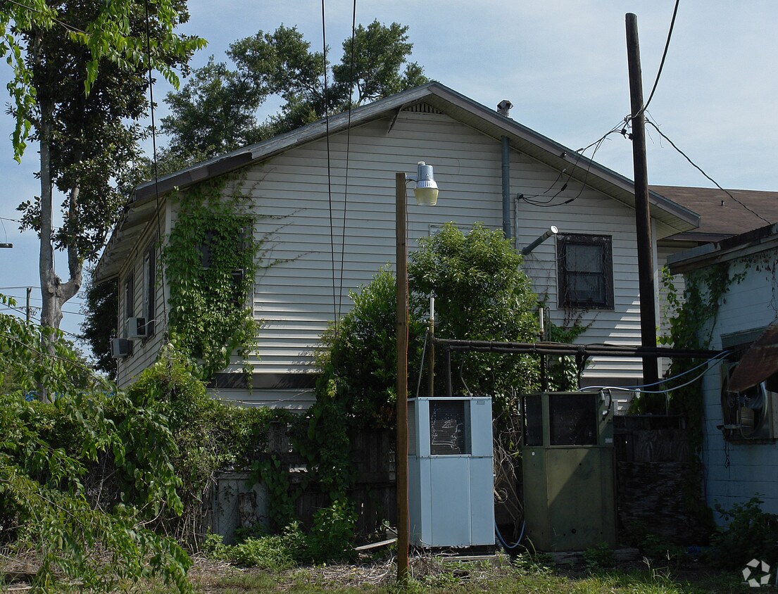 Foto del edificio - 407 NW 13th Ter