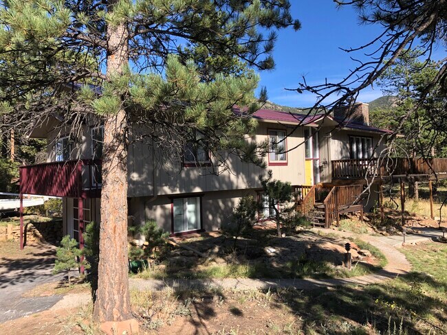 Building Photo - 2910 Aspen Dr