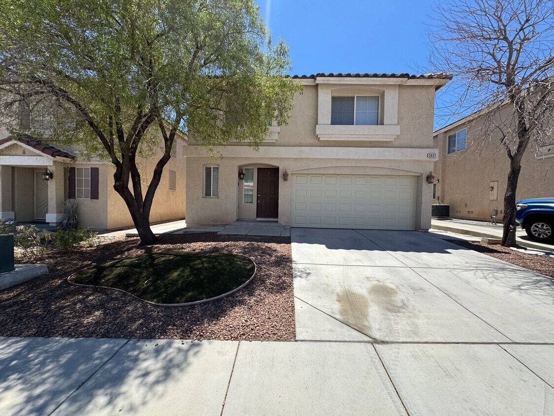 Foto principal - BEAUTIFULLY UPGRADED TWO-STORY ENTERPRISE-...