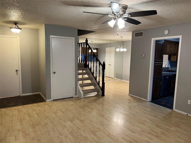 Building Photo - 4258 Madera Rd