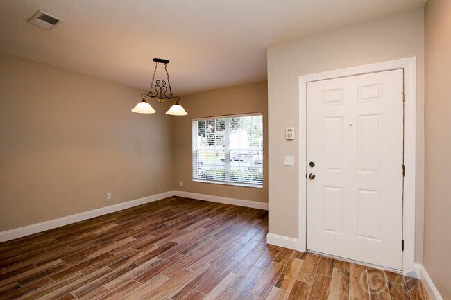 Building Photo - 15765 Fishhawk Falls Dr