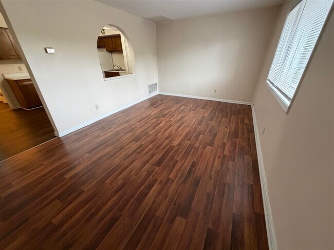 Foto del edificio - 1036 Ellen Dr