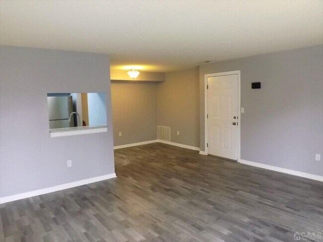 Foto del edificio - 5023 Ravens Crest Dr