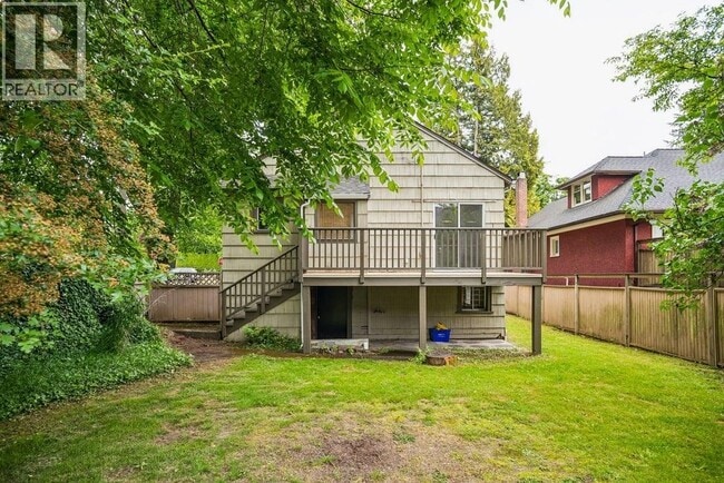 Building Photo - 5405 Trafalgar St