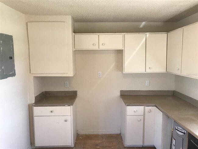 Foto del edificio - 353 Pearlwood St