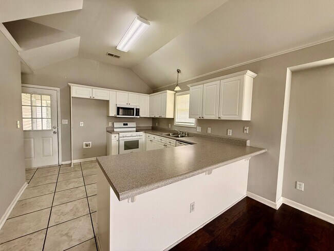Building Photo - 3 bed, 2 bath home in Calera