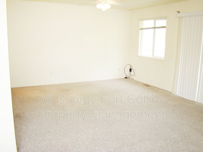 Foto del edificio - 220 Gary