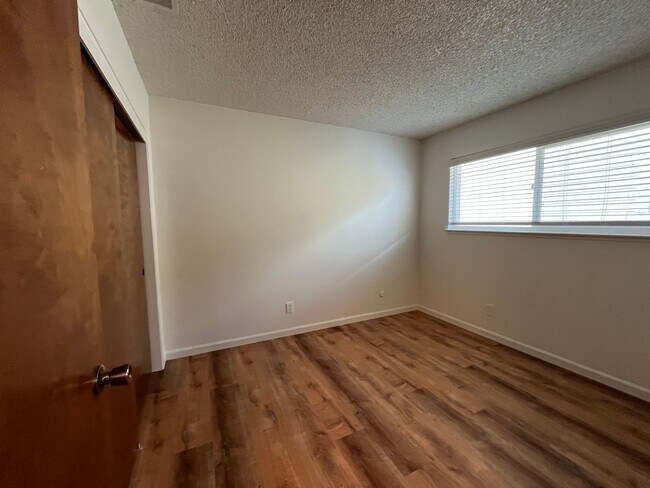 Foto del edificio - Refreshed Unit