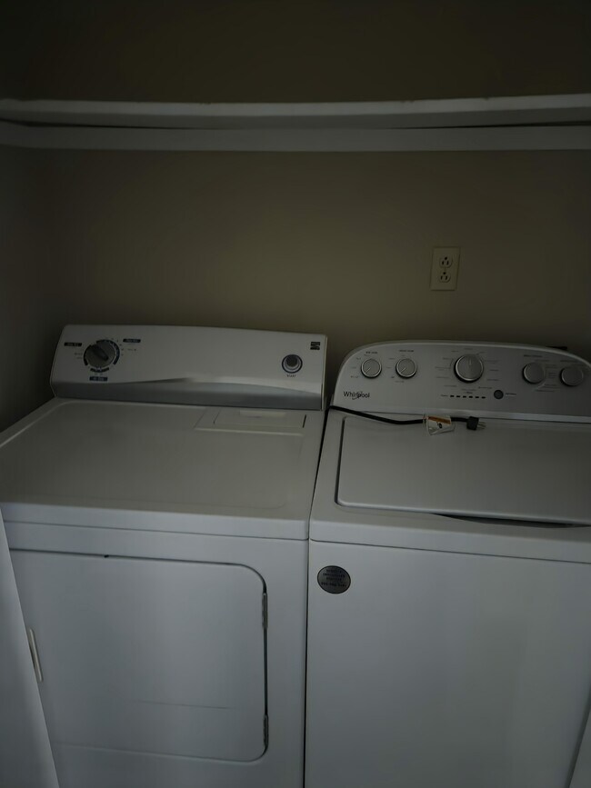 Foto del edificio - 4115 Little River Rd