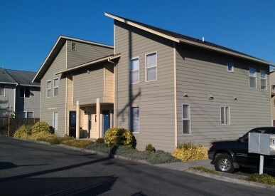 Primary Photo - 480 S Oak Harbor St