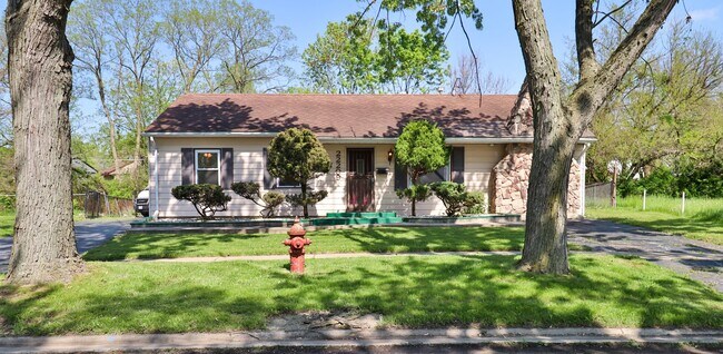 Building Photo - 22209 Willow Tree Ave