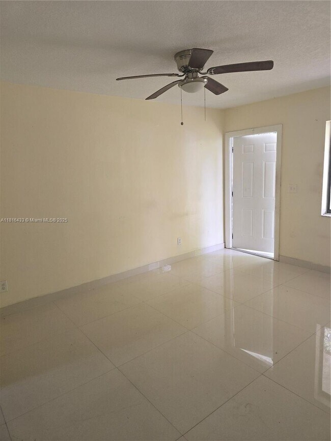 Foto del edificio - 14746 NE 6th Ave