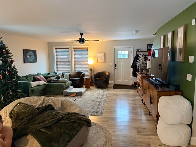 Foto del edificio - 69 Wildwood Dr