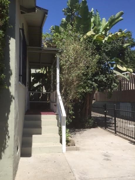 Main entrance - 4312 Willow Brook Ave