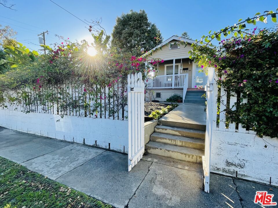 Primary Photo - 459 N Bandini St