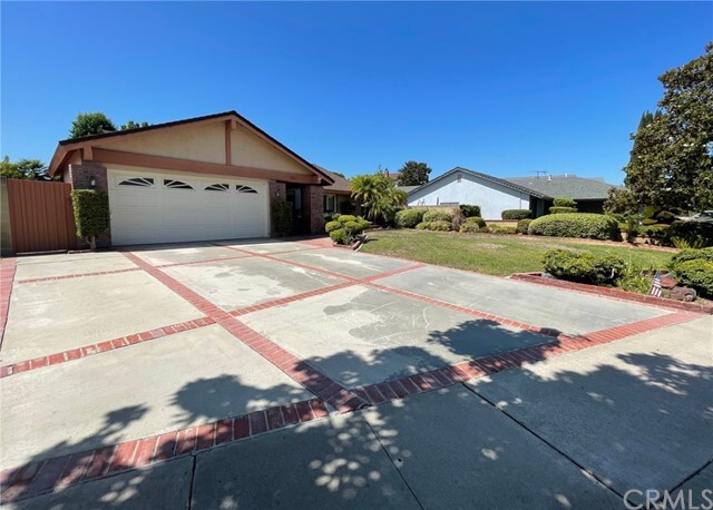 Building Photo - 2120 Chevy Chase Dr