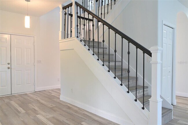 Foto del edificio - 5308 Cedarshake Ln