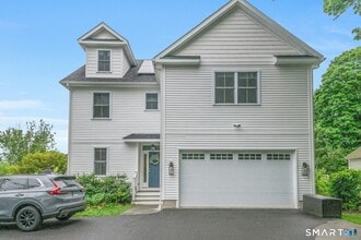Building Photo - 210 High Ridge Ave