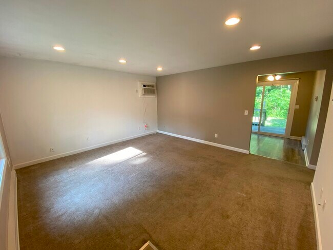 Foto del edificio - 511 Madison Ct