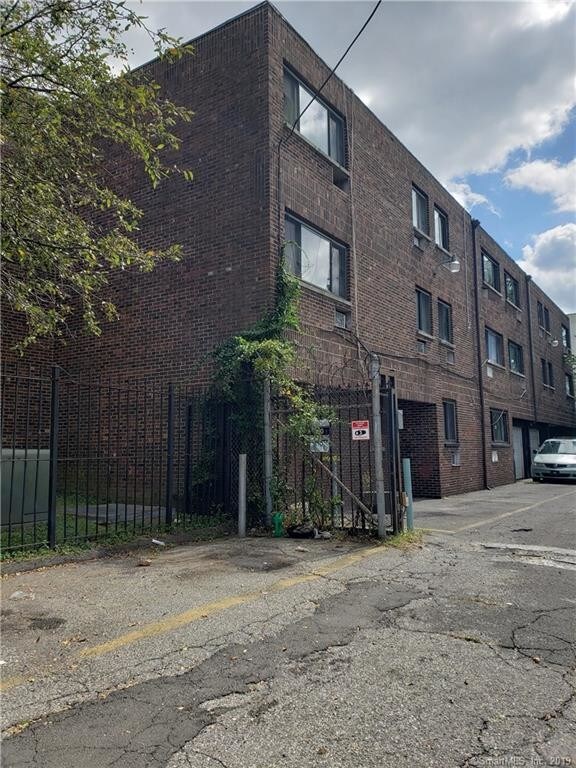 Building Photo - 1150 Ogden St Ext