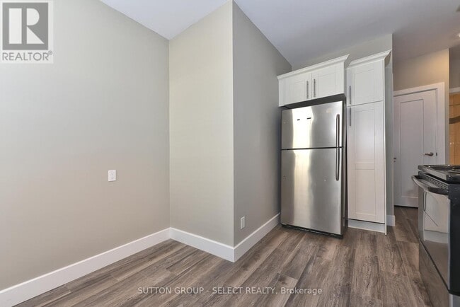 Building Photo - 515 Quebec St