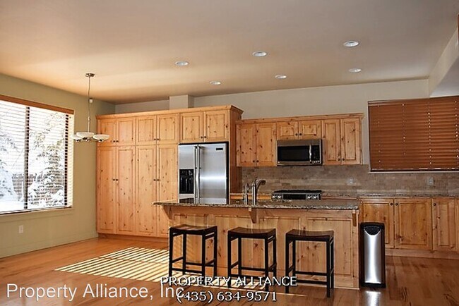 Building Photo - 3 br, 2.5 bath House - 1137 Station Loop Road