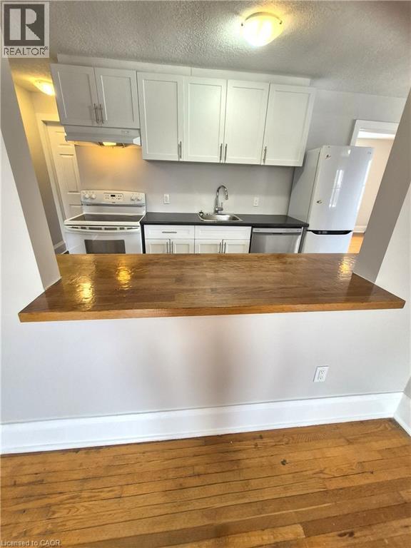 Building Photo - 324 Frederick St