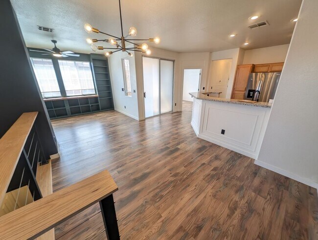 Building Photo - 10180 Delray Beach Ave