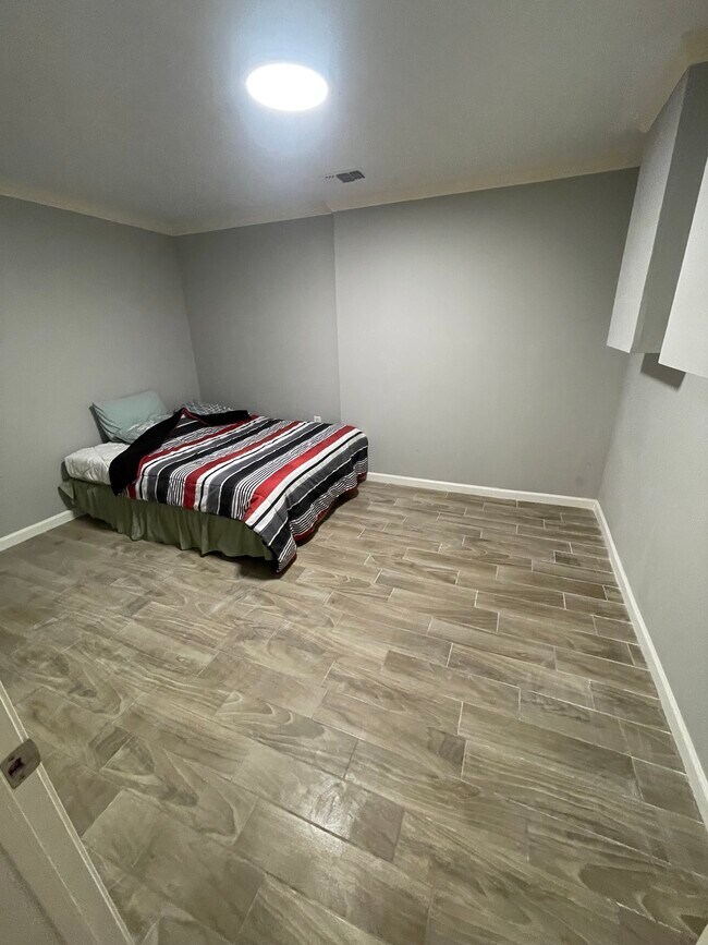 Foto del edificio - 585 Mulberry Park Cir