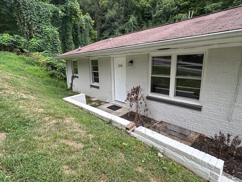 Foto principal - 1316 Windsor Ave