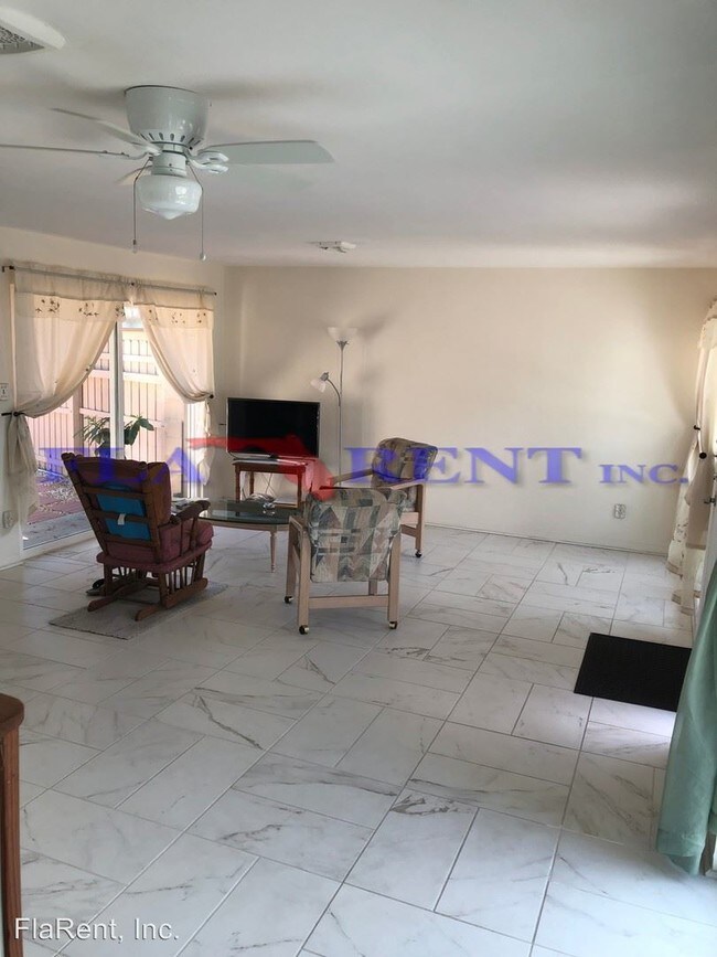 Foto del edificio - 3 br, 2 bath House - 64 S. Fairfax Avenue