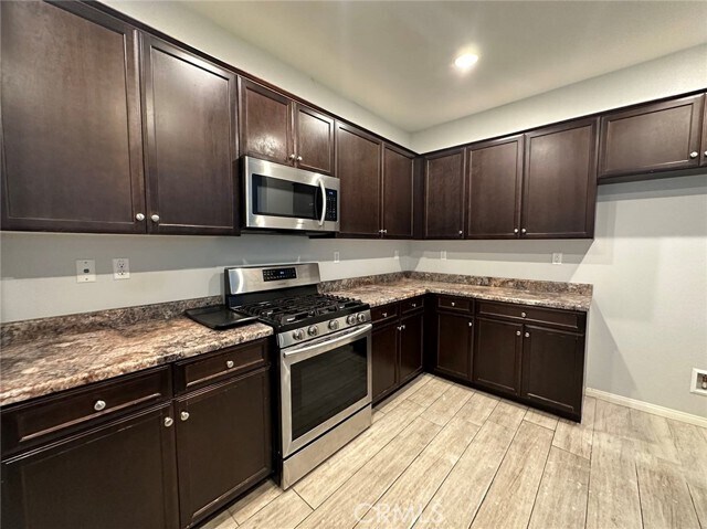 Foto del edificio - 14529 Serenade Dr