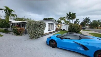 Building Photo - 821 NE 6th St