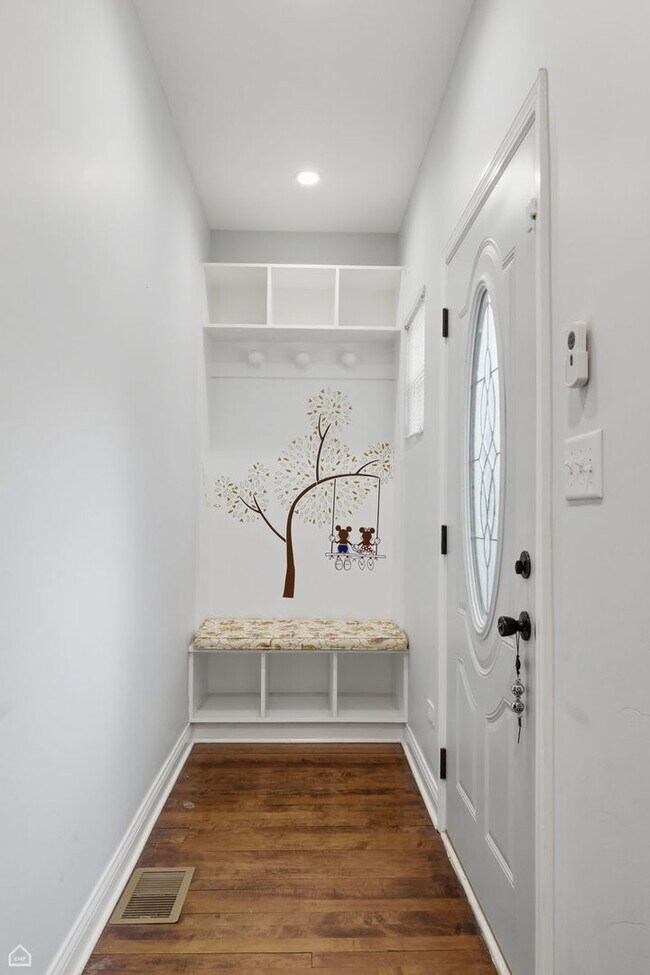 Foto del edificio - 4151 W Fullerton Ave