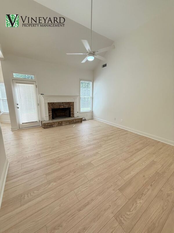 Foto del edificio - 518 Oriole Farm Trail