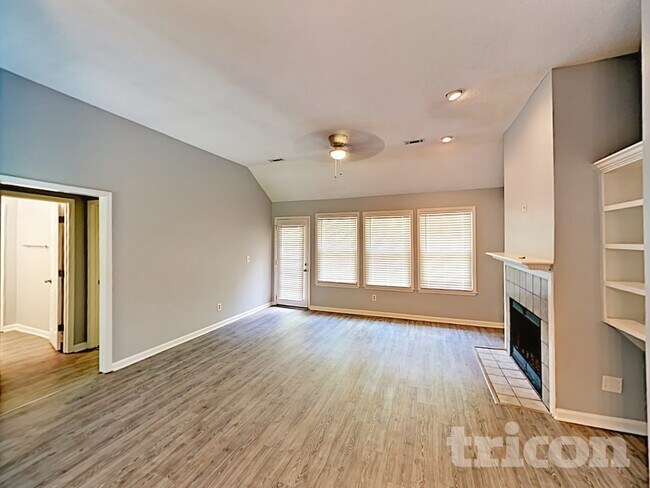 Foto del edificio - 105 Peach Pointe Dr