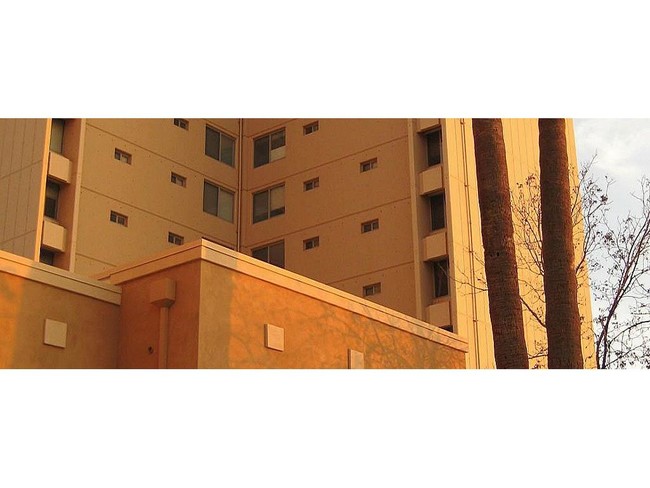 Building Photo - 1405 S 7th Ave