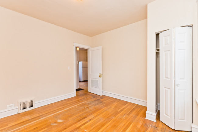 Foto del edificio - 5341 N Damen Ave