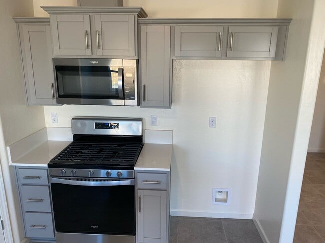 Foto del edificio - 1032 E Loyola Ave