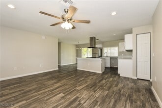 Building Photo - 1308 SE 32nd Terrace